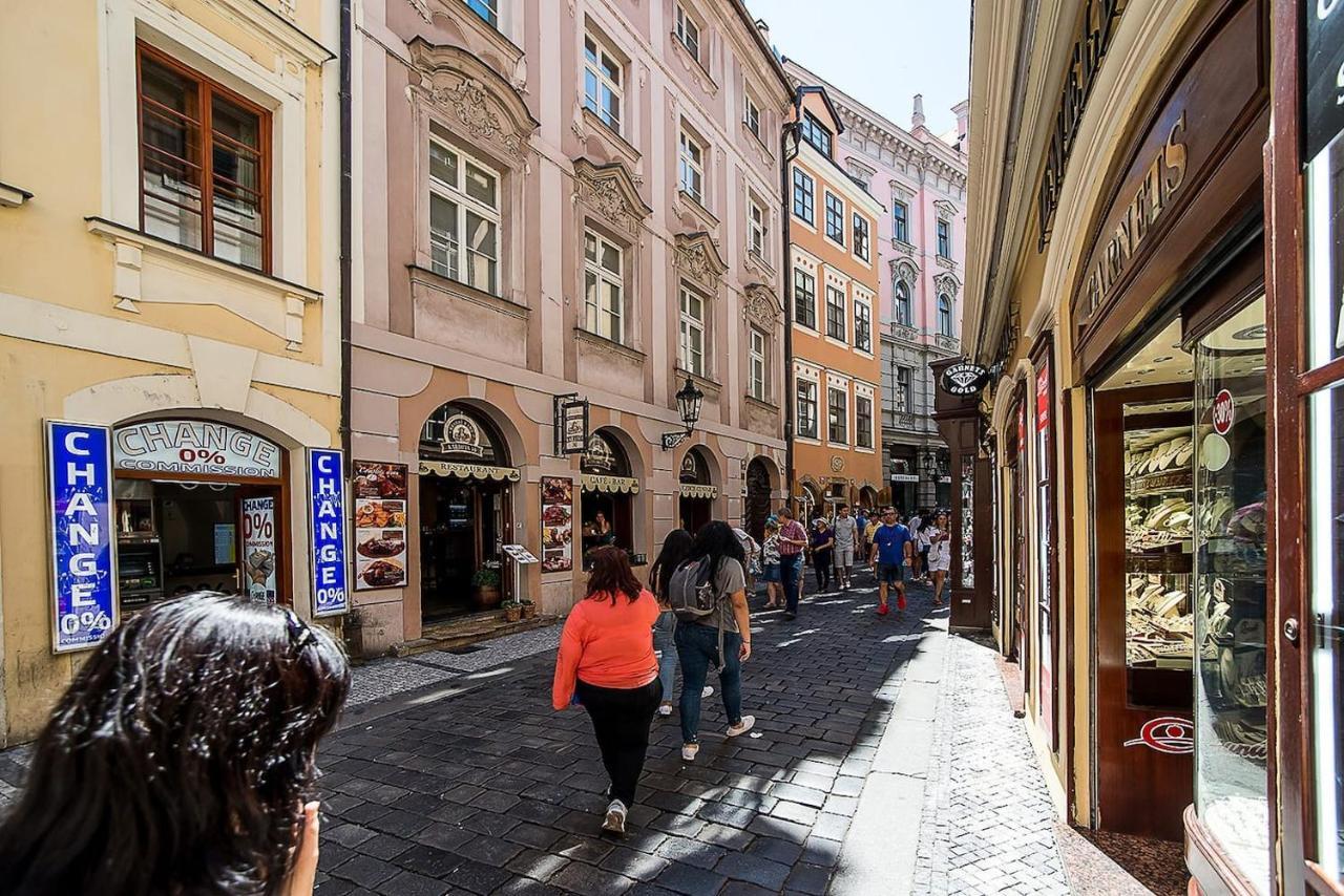 Newly Renovated 1-Bed Apartment At Charles Bridge Prag Eksteriør billede