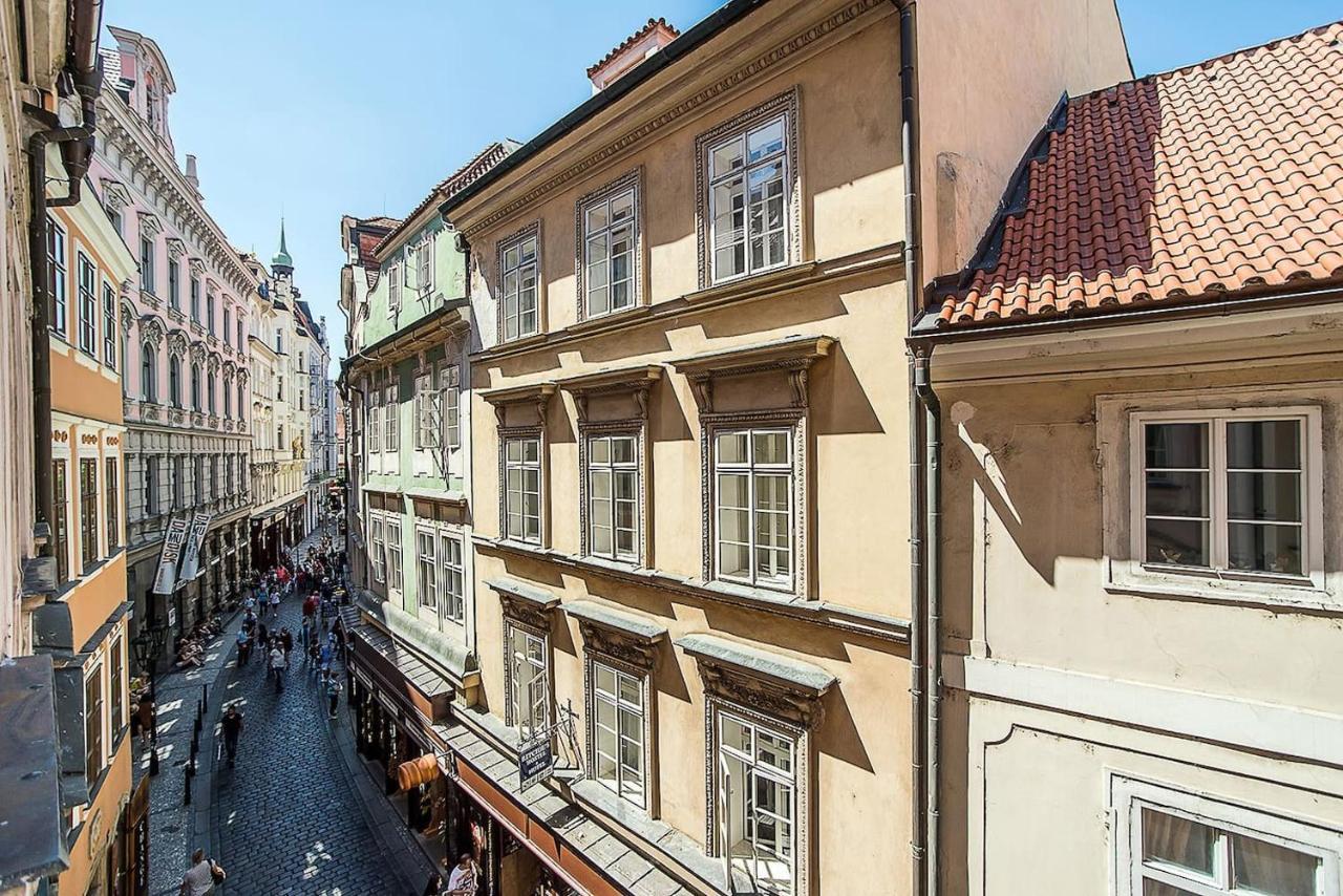 Newly Renovated 1-Bed Apartment At Charles Bridge Prag Eksteriør billede