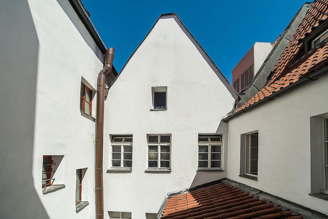 Newly Renovated 1-Bed Apartment At Charles Bridge Prag Eksteriør billede